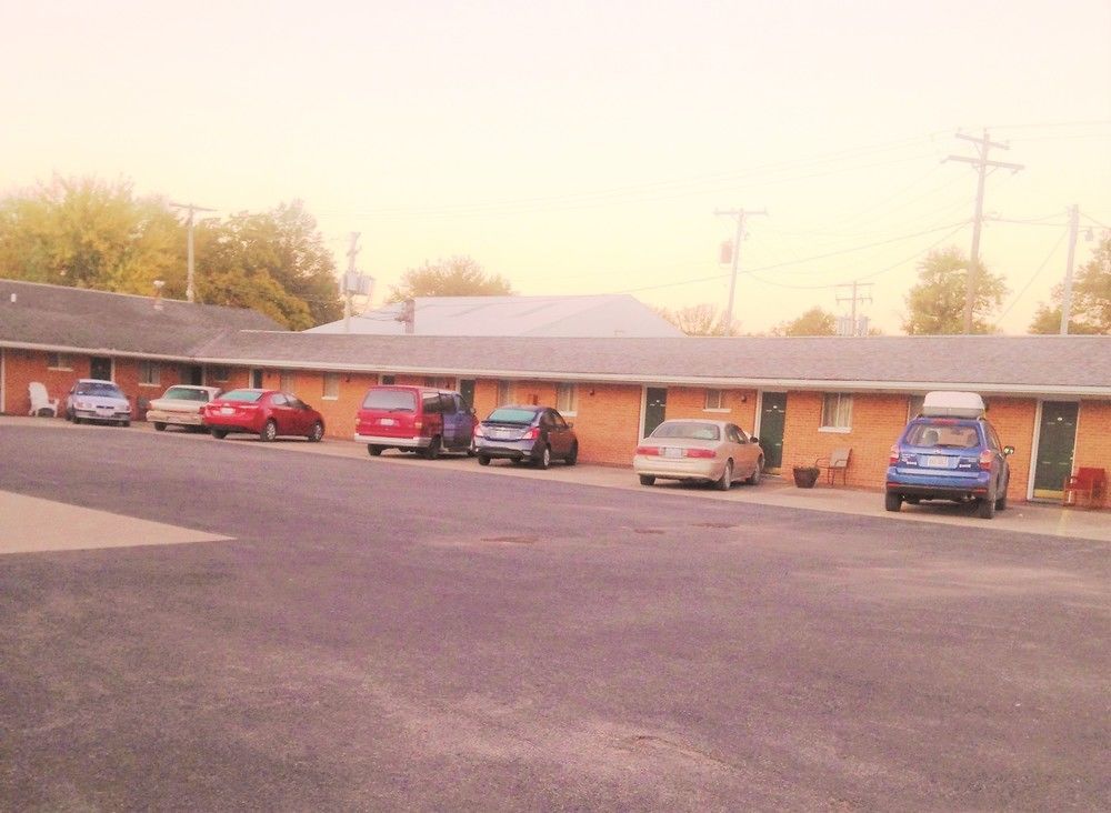 Travelers Motel