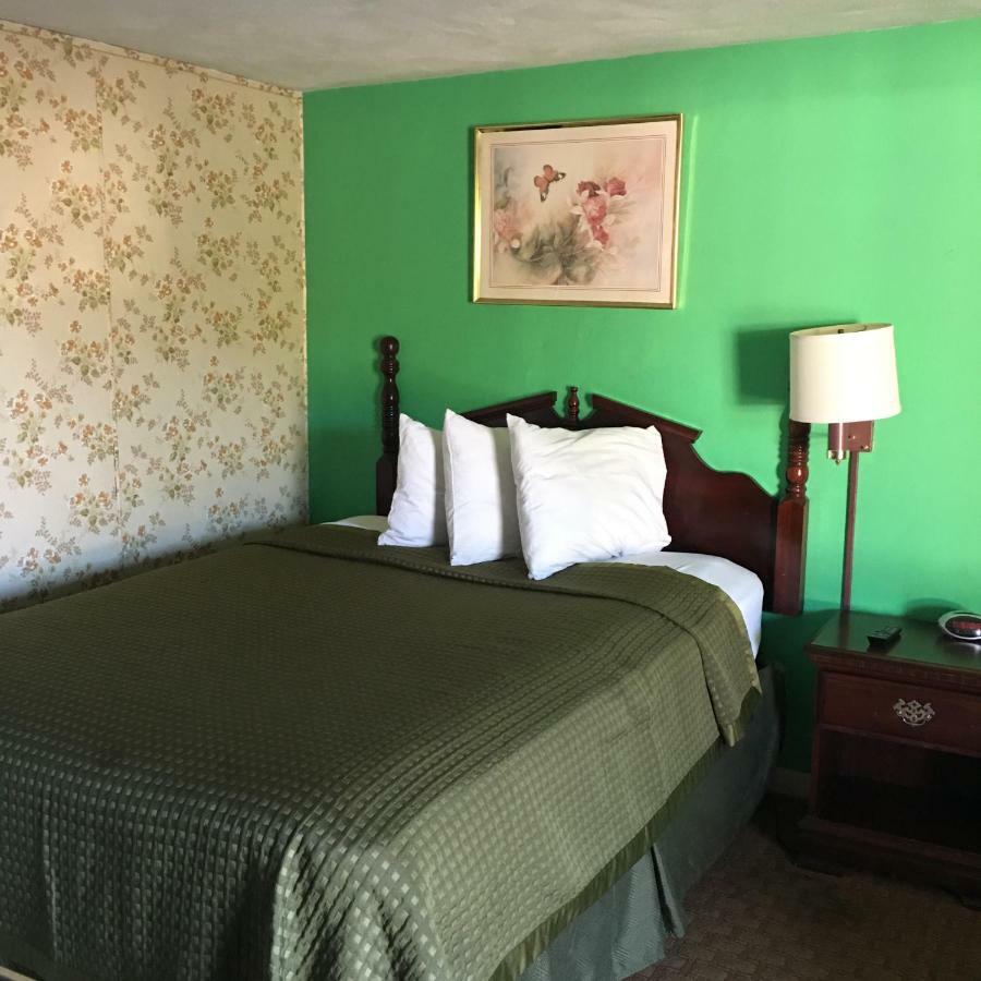 Motel Travelers